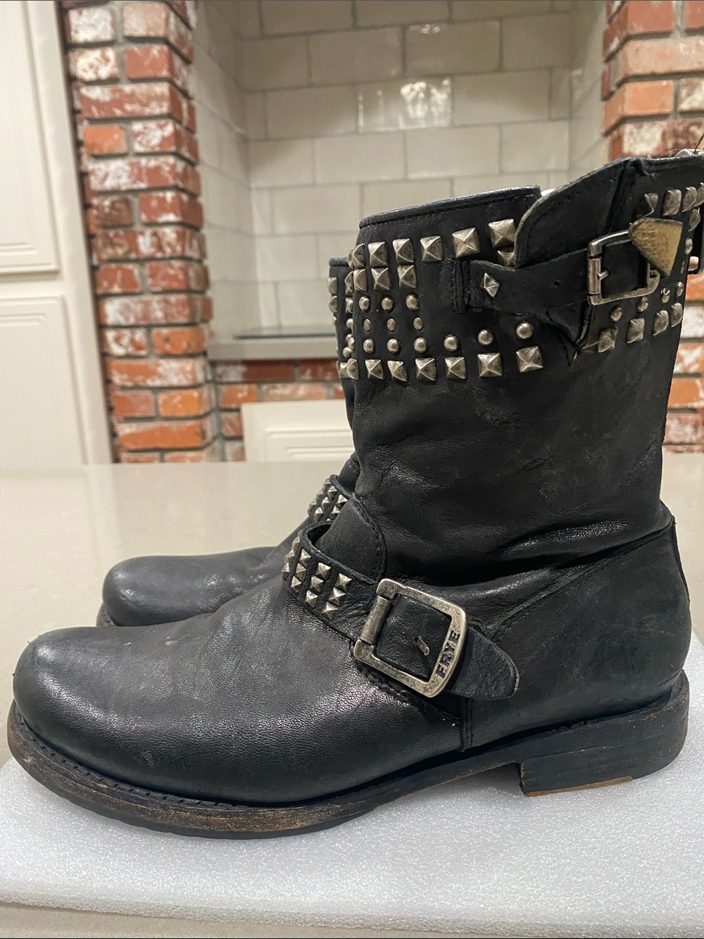 studded FRYE engineer boot womens 9/9.5 black leather - Picture 4 of 9